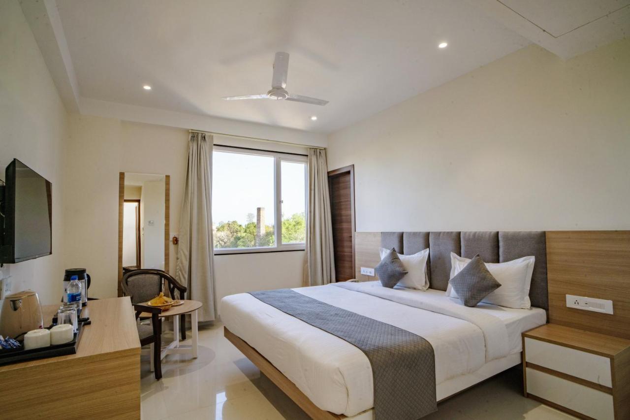 The Mangal View Residency - A Luxury Boutique Business Hotel ウダイプル エクステリア 写真