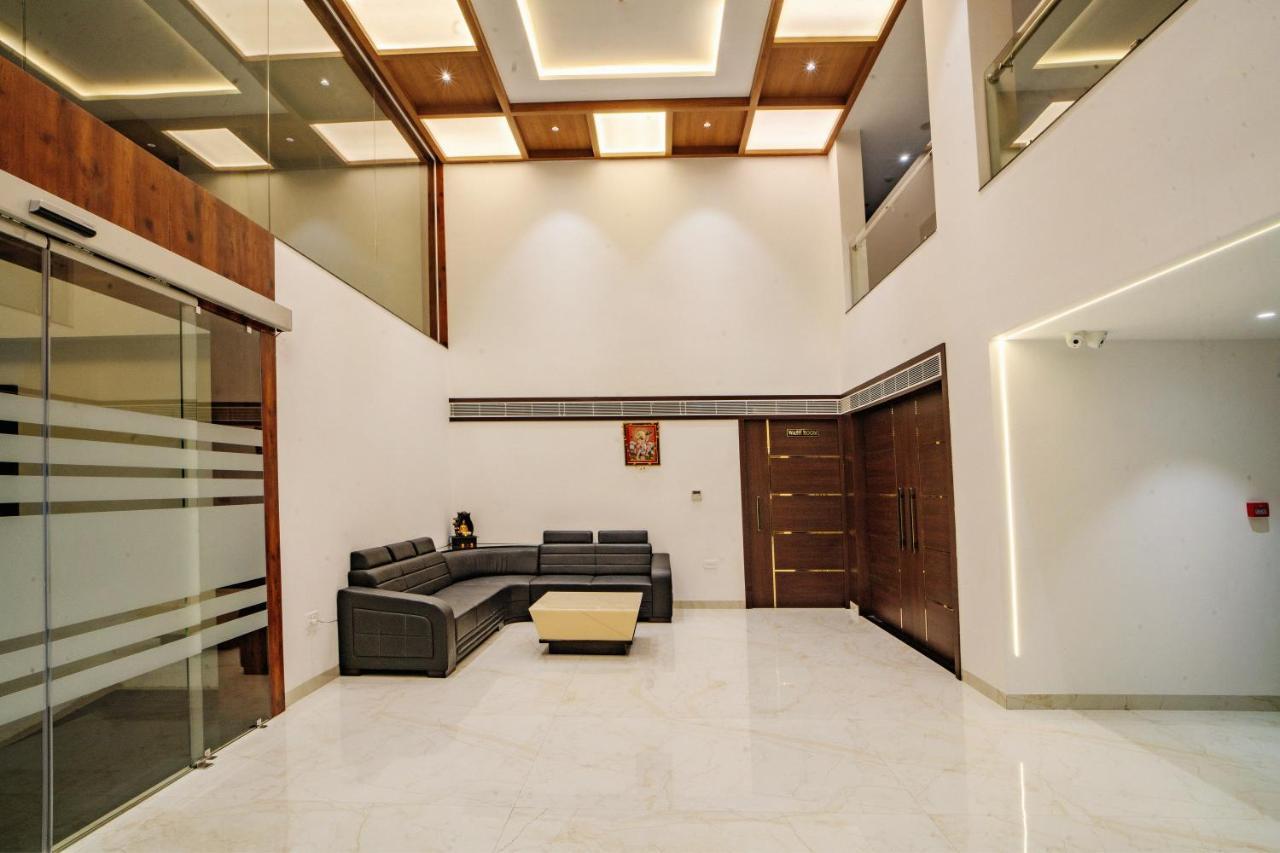 The Mangal View Residency - A Luxury Boutique Business Hotel ウダイプル エクステリア 写真