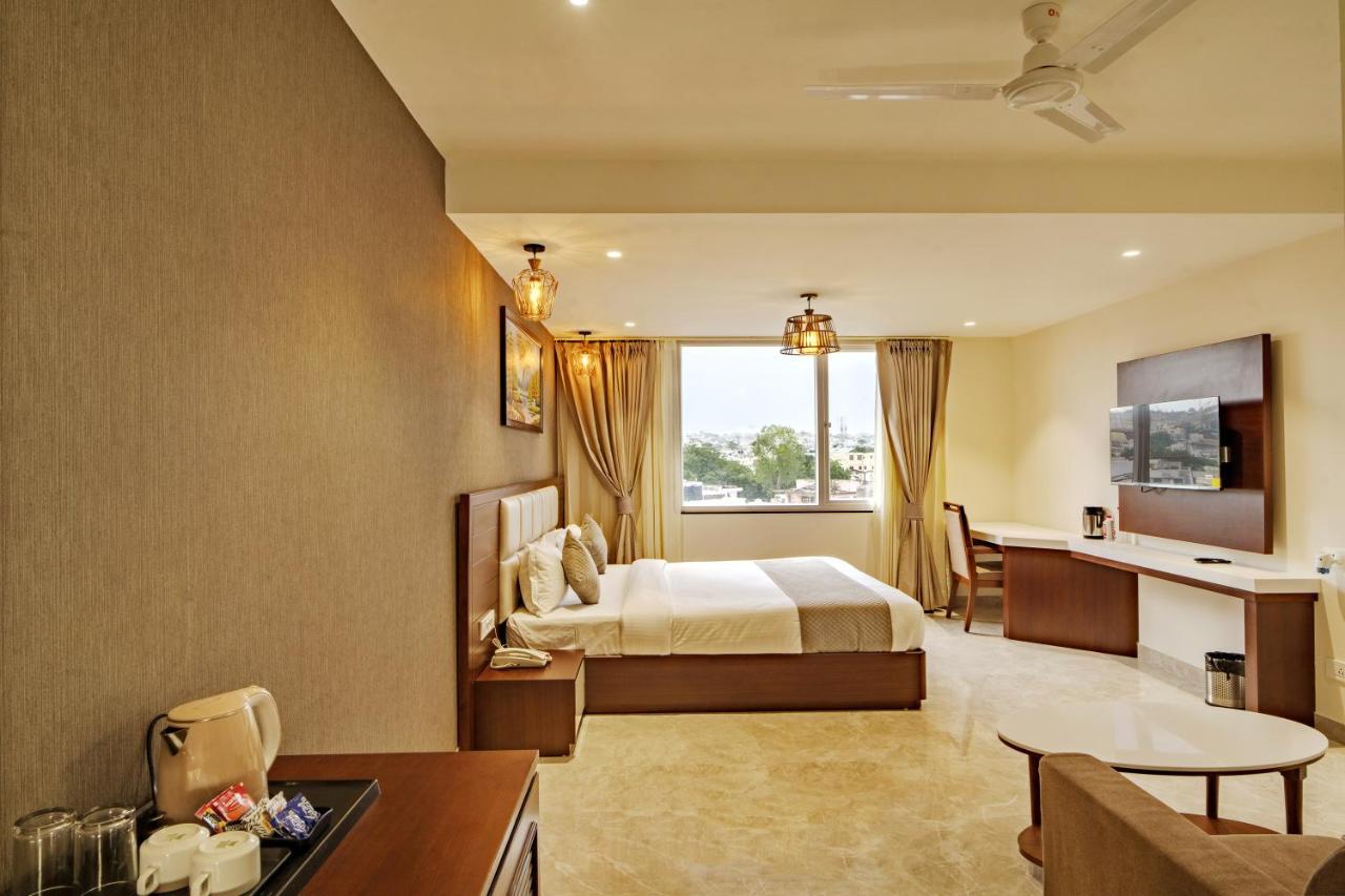 The Mangal View Residency - A Luxury Boutique Business Hotel ウダイプル エクステリア 写真